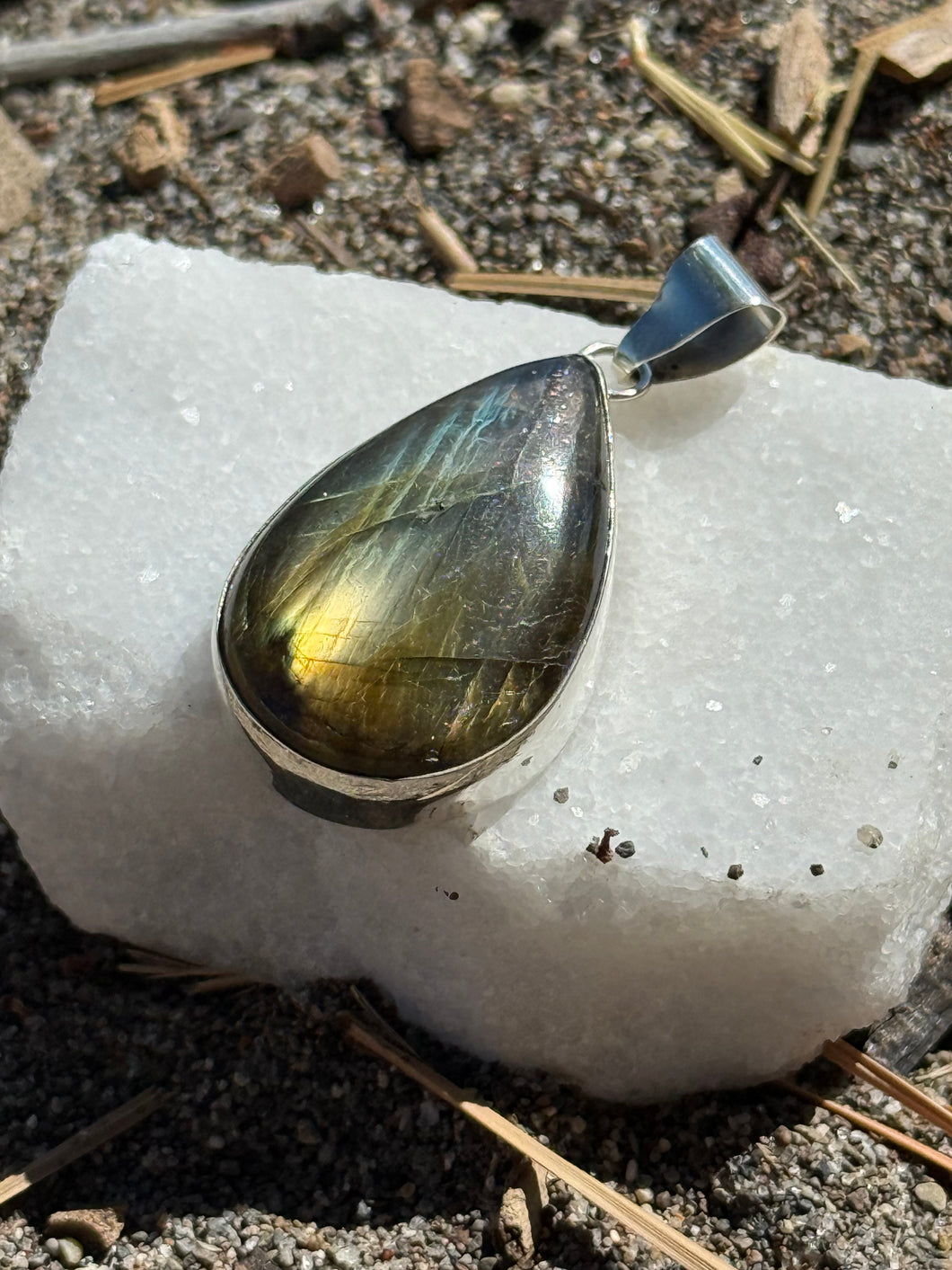 Golden Glow Labradorite Pendant