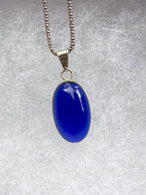 Load image into Gallery viewer, Deep Blue Oval Pendant Necklace in Sterling Silver
